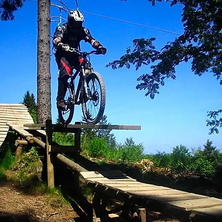 Modernes Neben Einem Skigebiet ホテル 2*